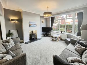Lounge- click for photo gallery